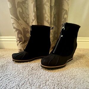 UGG Reggie Black Leather Wedge Booties - Size US 9